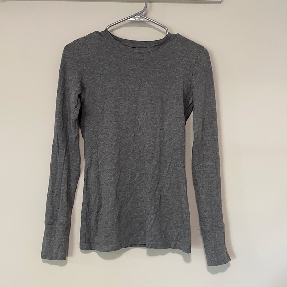 Comfortable grey long sleeve shirt